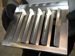 钣金加工企业如何通过引进自动化折弯成型设备降低生产成本,提高产品质量?-中山乐鱼网页版·网站页面-乐鱼(中国)-乐鱼网页版·网站页面-乐鱼(中国) 钣金加工企业如何通过引进自动化折弯成型设备降低生产成本,提高产品质量?-中山乐鱼网页版·网站页面-乐鱼(中国)-乐鱼网页版·网站页面-乐鱼(中国)